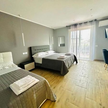 Aqua B&B - Rooms And Apartments มิลาซโซ ภายนอก รูปภาพ